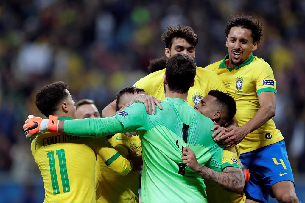 Sufrida victoria de Brasil en Penales