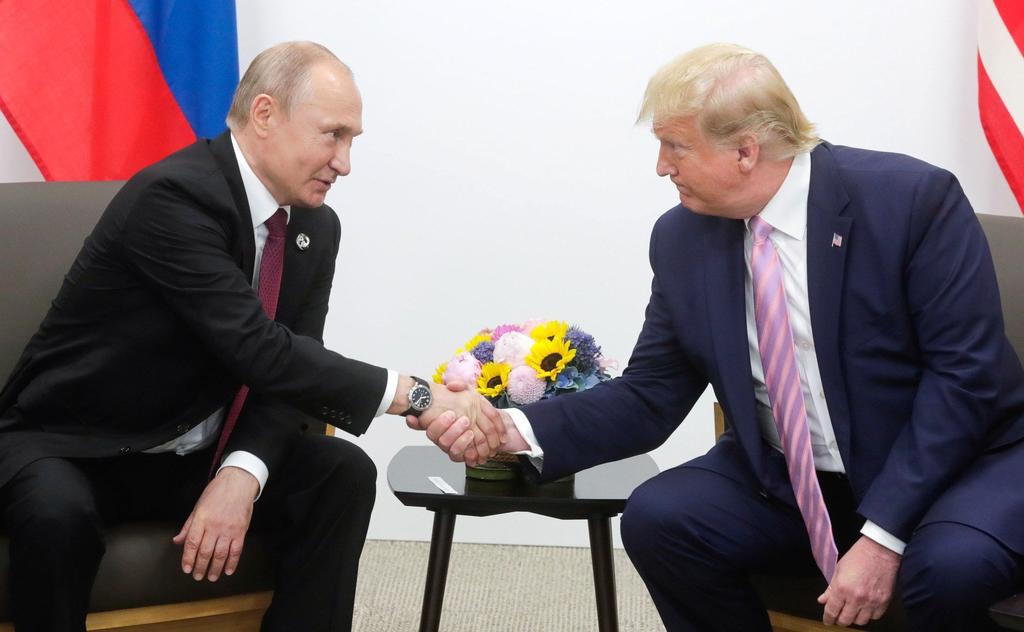 Trump se reúne con Putin; le pide no interferir en las elecciones