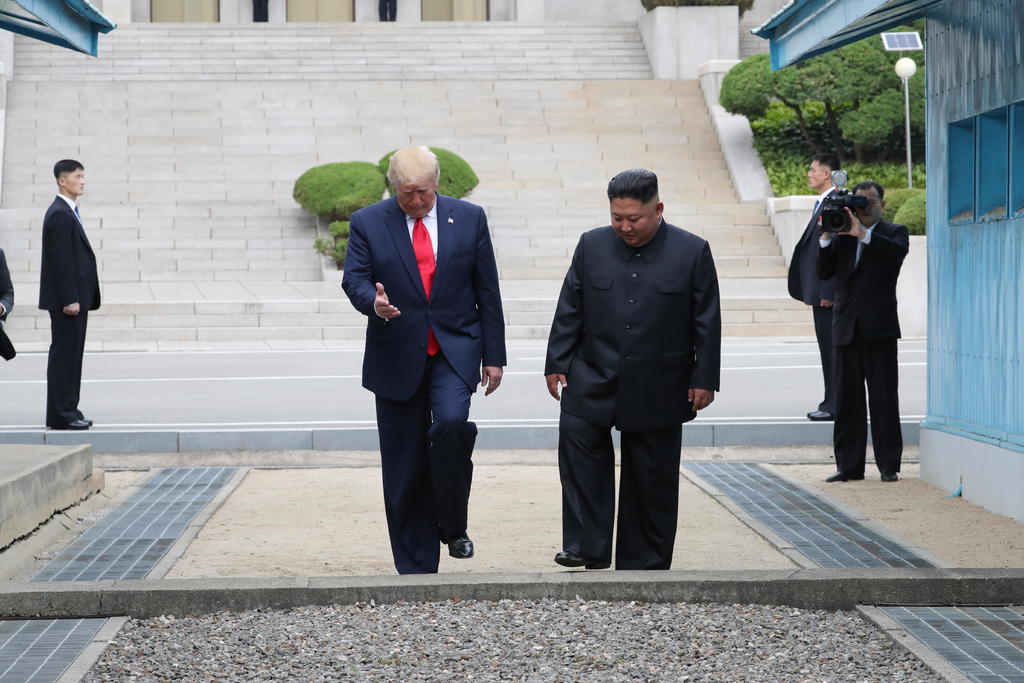 Trump y Kim Jong Un se reúnen en zona desmilitarizada