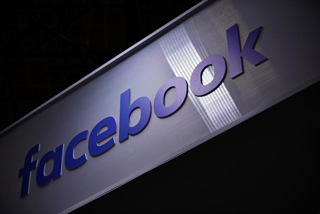 Reconoce Facebook falla en plataformas