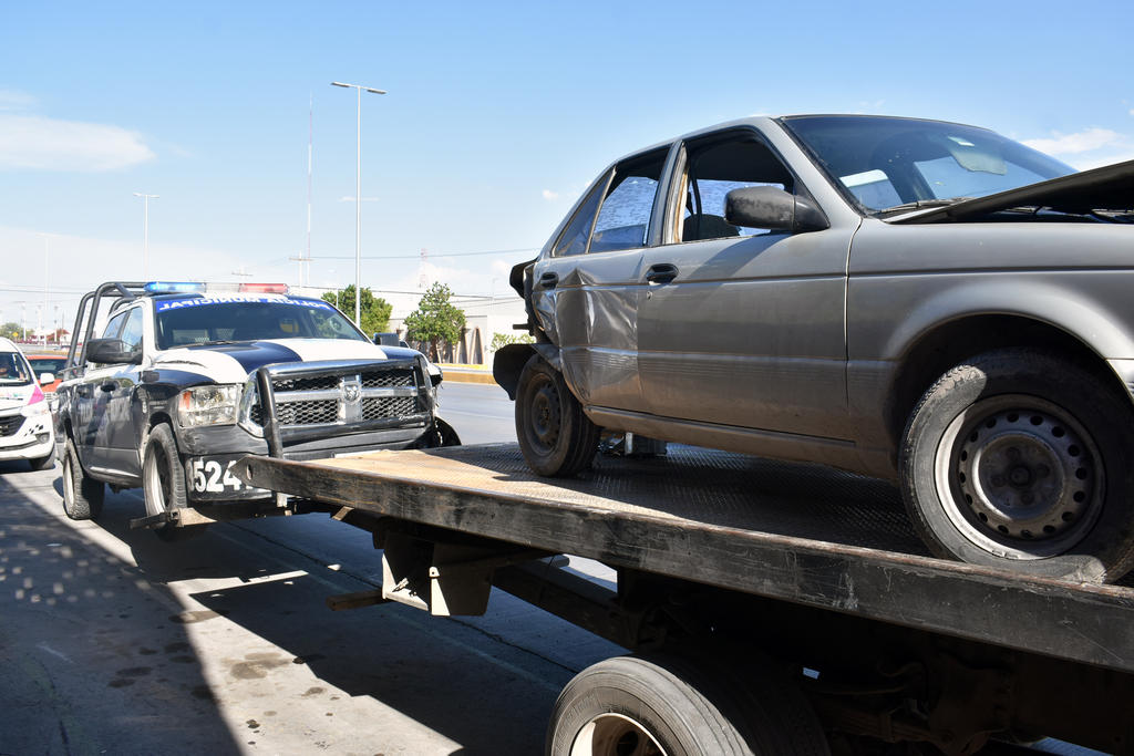 Patrulla impacta a conductor en Torreón