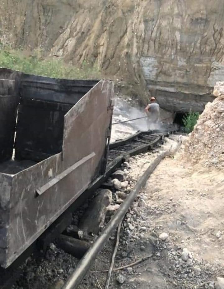 Hombre queda atrapado en derrumbe de mina en Múzquiz