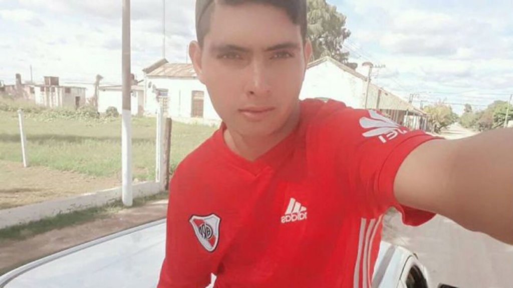 Fallece juvenil portero argentino tras 'pelotazo'