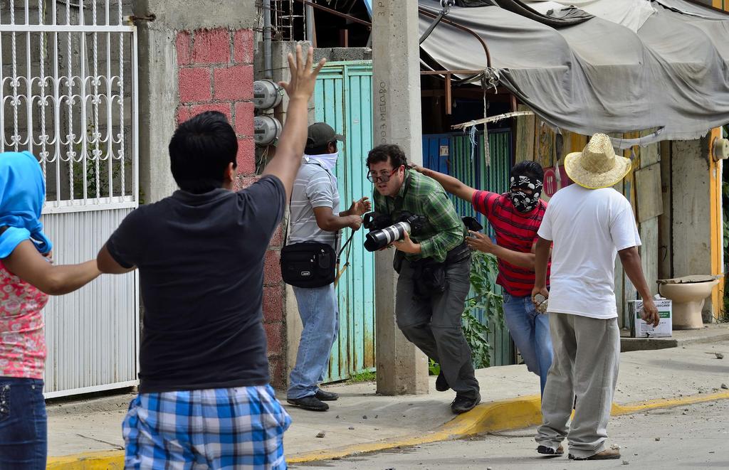 Fenómeno de 'periodistas desplazados' crece en México: Artículo 19