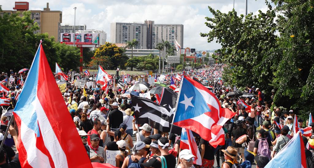 Marcha multitudinaria en Puerto Rico; exigen renuncia del gobernador
