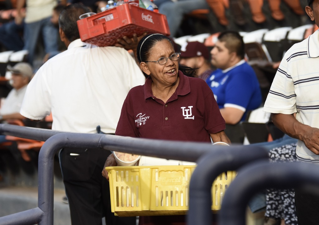 La 'Señora de las papas' y su gran entusiasmo