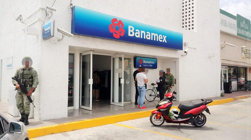 Asaltan sucursal bancaria en Torreón; se llevan alrededor de 20 mil pesos
