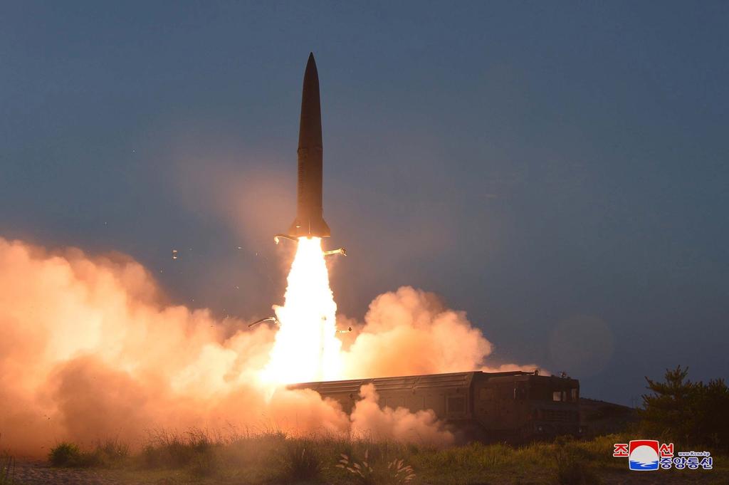 Tras lanzamiento de misiles, EUA sigue dispuesto diálogo con Pyongyang