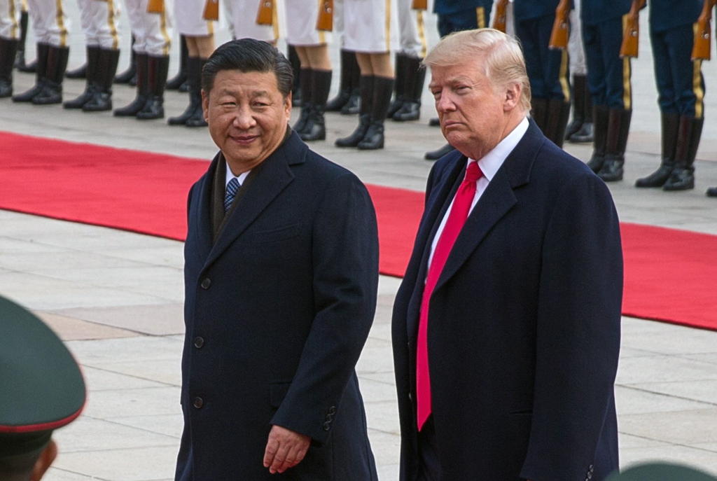 Impone Trump nuevos aranceles a la importación de productos chinos