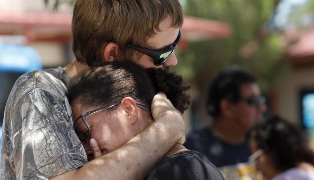 Gobernador de Texas confirma 20 muertos y 24 heridos del tiroteo en El Paso