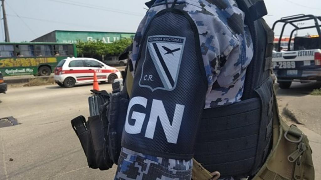 Guardia Nacional asegura casa de seguridad, armas y drogras en Orizaba