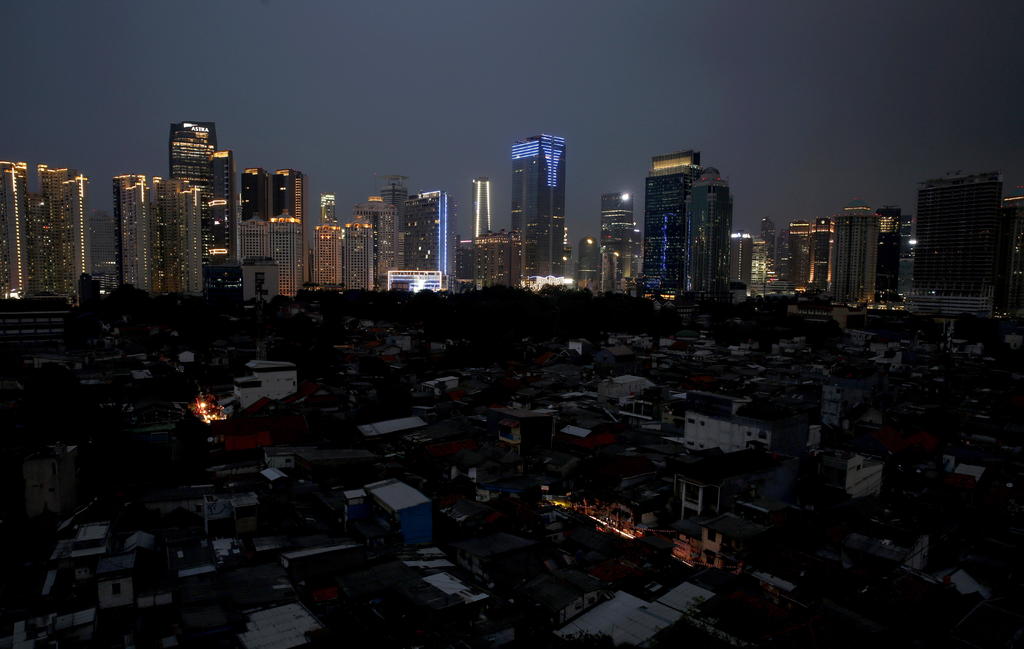Falla eléctrica genera un caos en Indonesia