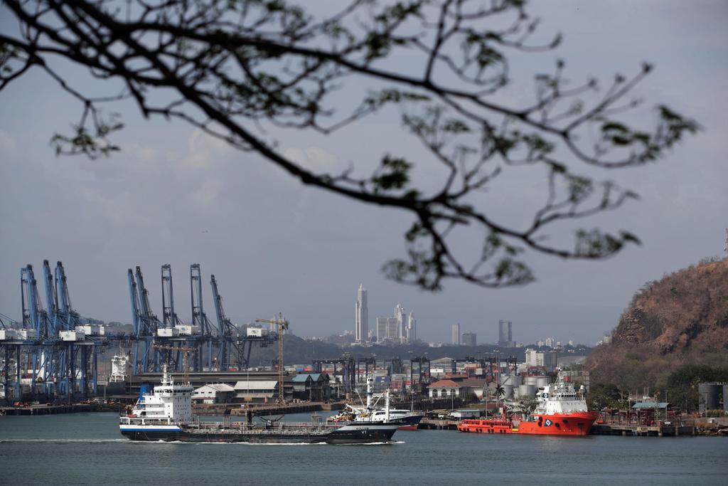 Canal de Panamá niega retención de barco con soya que iba a Venezuela