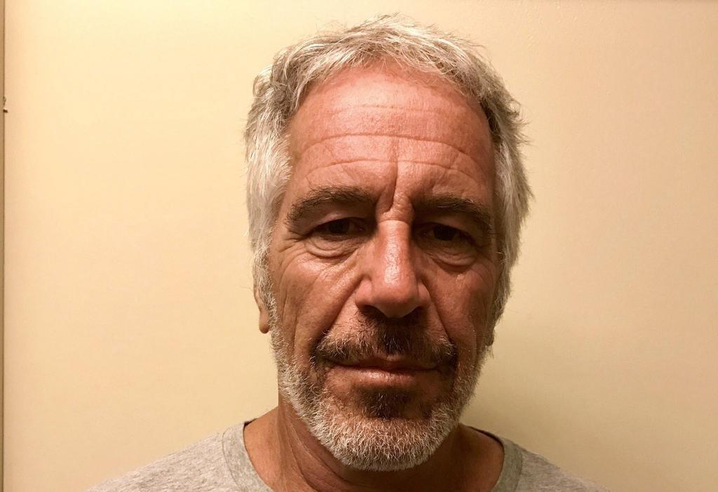 Acusa empresario a Epstein de malversar su dinero
