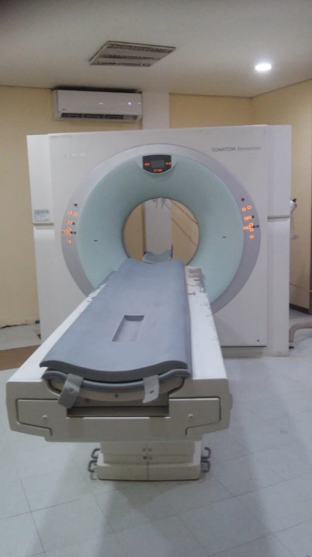 Ante falla, subroga IMSS tomografías