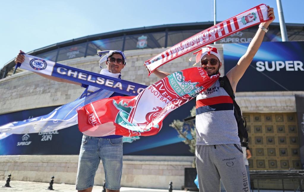 Liverpool y Chelsea se miden por la Supercopa