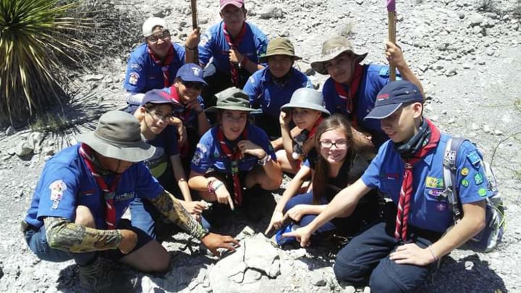 Scouts encuentran huesos de dinosaurio en Cuatrociénegas