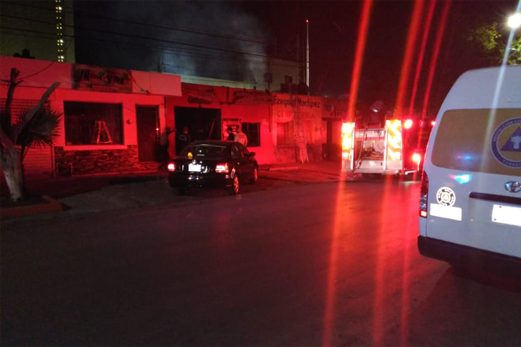 Arde restaurante en el Centro de Torreón