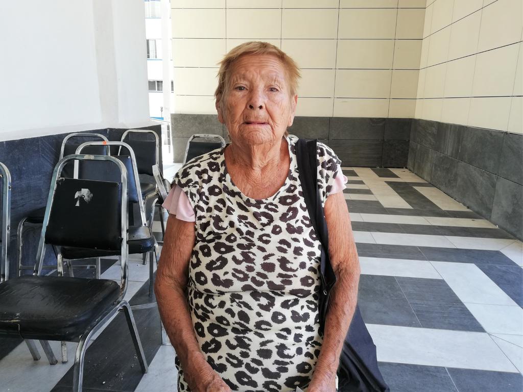 Mujer de 80 años no puede cobrar su pensión desde hace siete meses