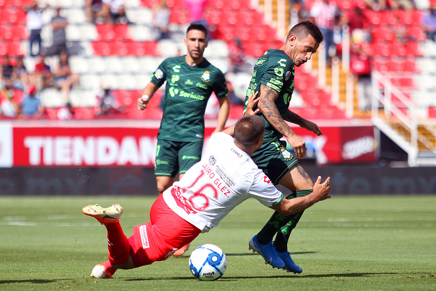 Al medio tiempo, Santos empata 0-0 a Necaxa