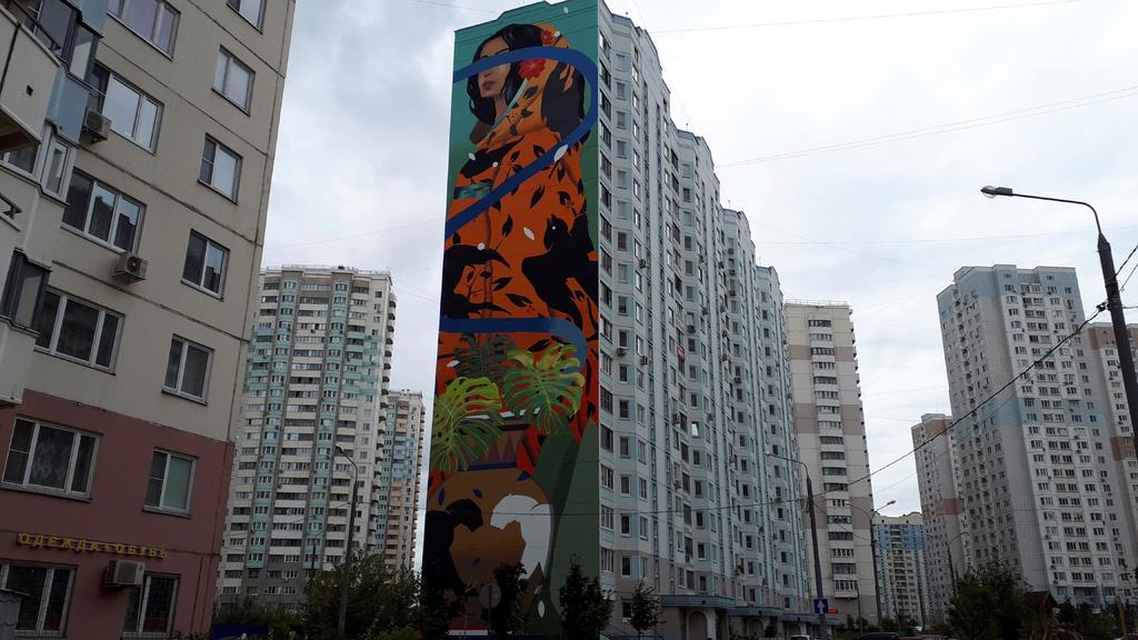 Grafiteros de todo el mundo despiertan ciudad en Moscú