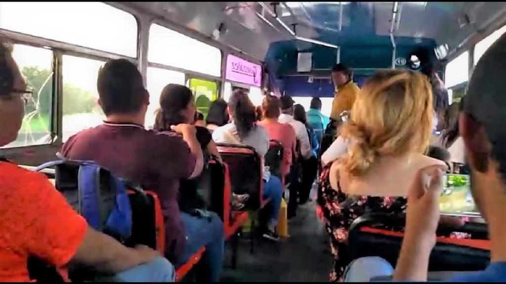 Circula video en redes sociales de autobús en pésimo estado