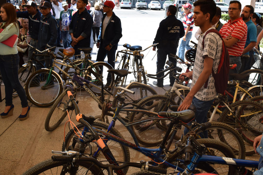 Entregan bicicletas para apoyar en traslado a escuelas