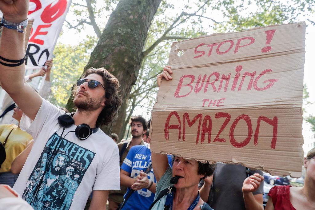 Se manifiestan en Bruselas por los incendios del Amazonas