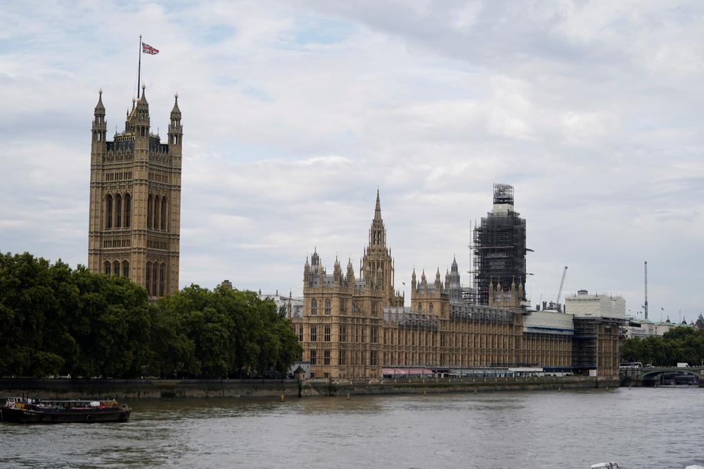 Más de un millón de británicos firman petición contra cierre del parlamento