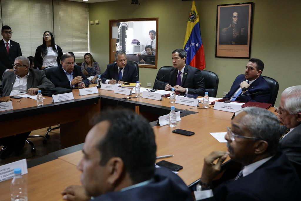 Debatirá parlamento venezolano rearme de disidentes de FARC