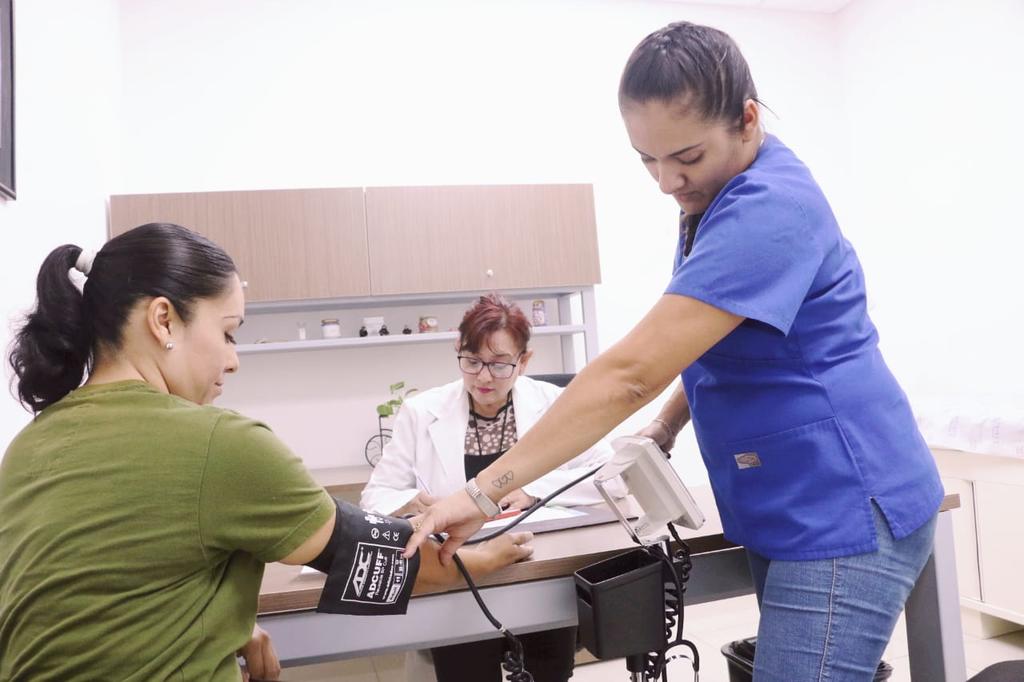 En promedio, mexicanos pagan más de cuatro mil pesos al año en salud