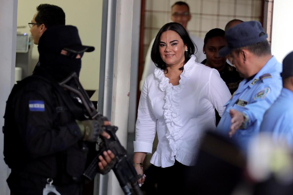 Condena Honduras a esposa de expresidente Porfirio Lobo
