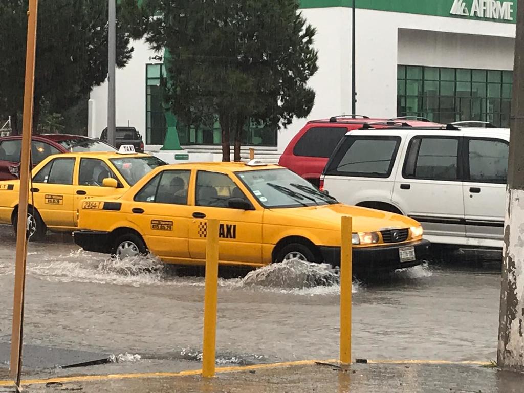 Sube a 20 accidentes viales por lluvias en Saltillo