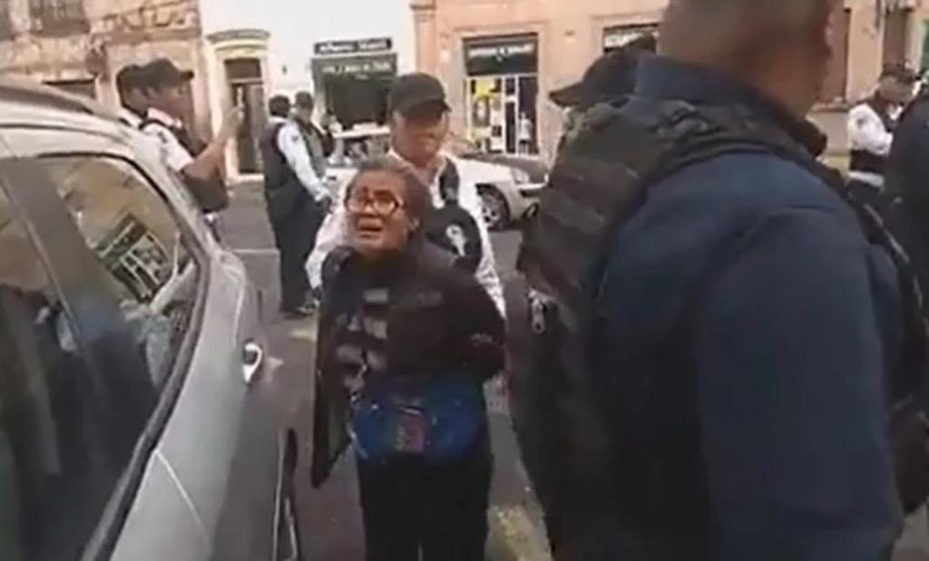 Video evidencia abuso de policías de Morelia contra dos ancianos