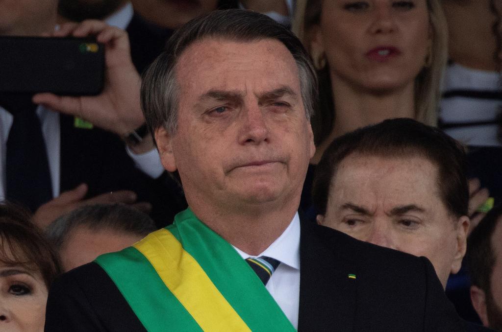 Tras cirugía, Bolsonaro estará alejado de la presidencia al menos 5 días