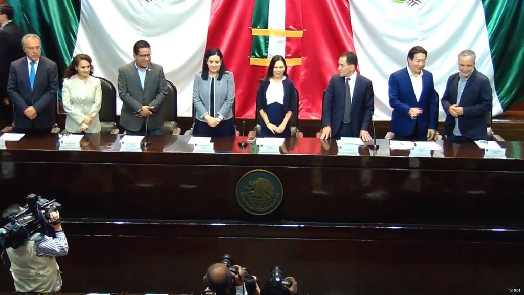 Arturo Herrera entrega paquete económico 2020 a Cámara de Diputados