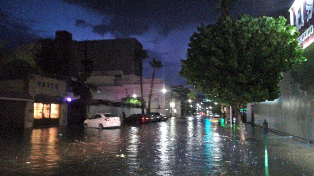 Se presentan fuertes lluvias en Torreón