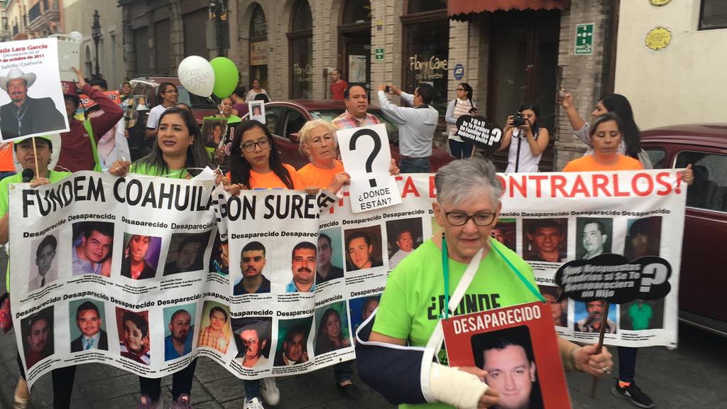 Denuncian robo de fotografía de exposición de desaparecidos en Saltillo