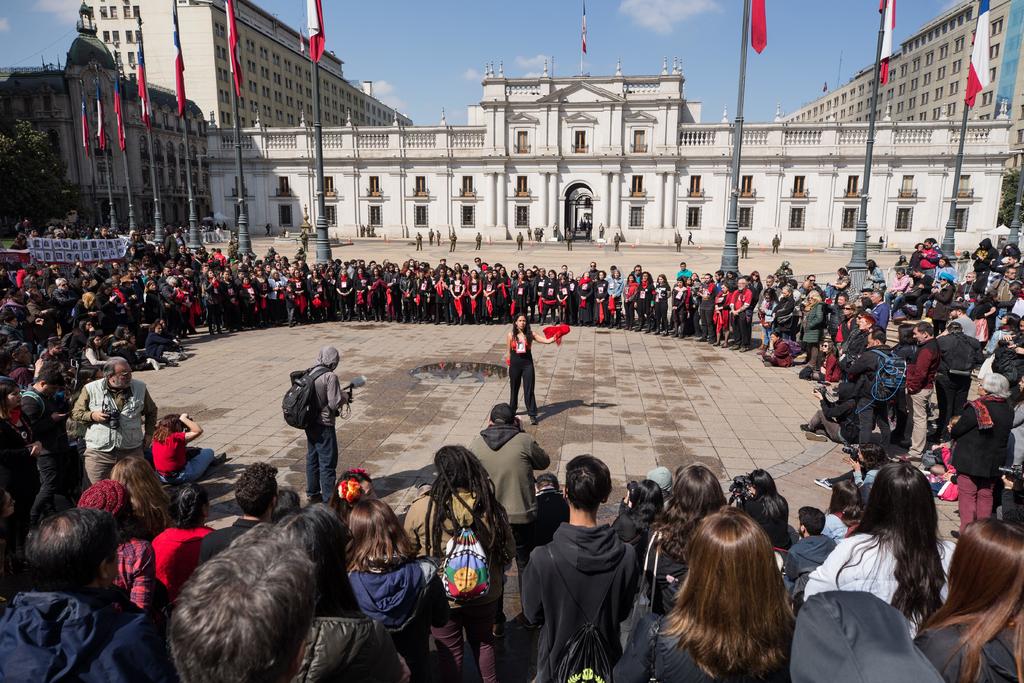 Rinden homenaje a Allende en Chile