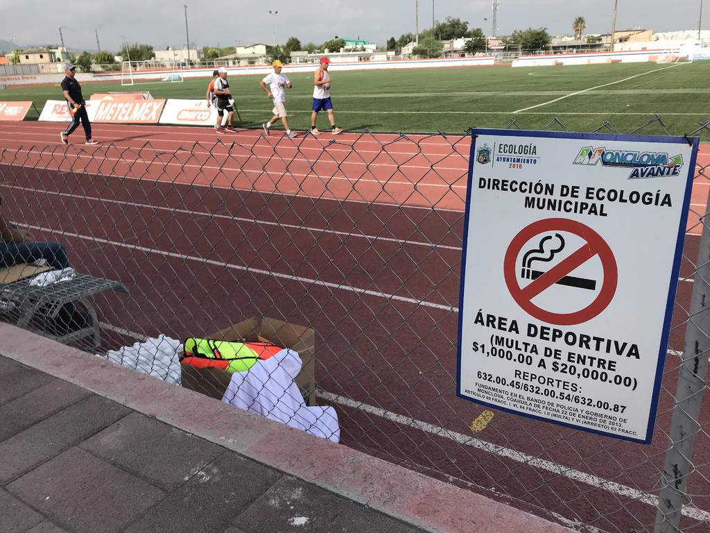 Hasta 20 mil pesos de multa a quien fume en centro deportivo