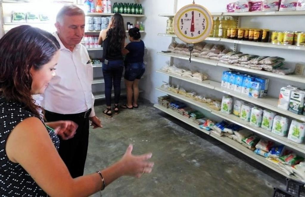 Inauguran tienda donde se 'paga' con basura en Monterrey