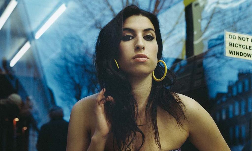 Amy Winehouse: una vida tormentosa y de escándalos