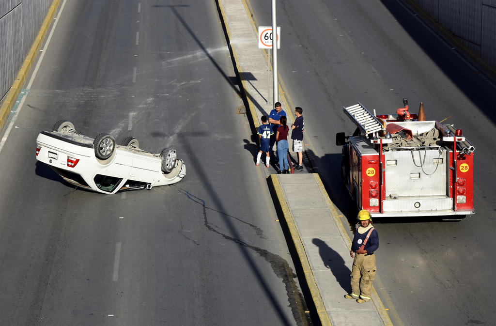 Ocurre triple accidente vial en bulevar Revolución de Torreón