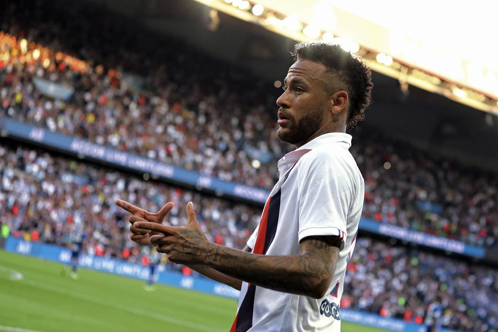 Neymar rescata la victoria para el PSG