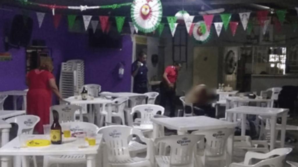 Comando armado ejecuta a cinco en un bar de Tabasco