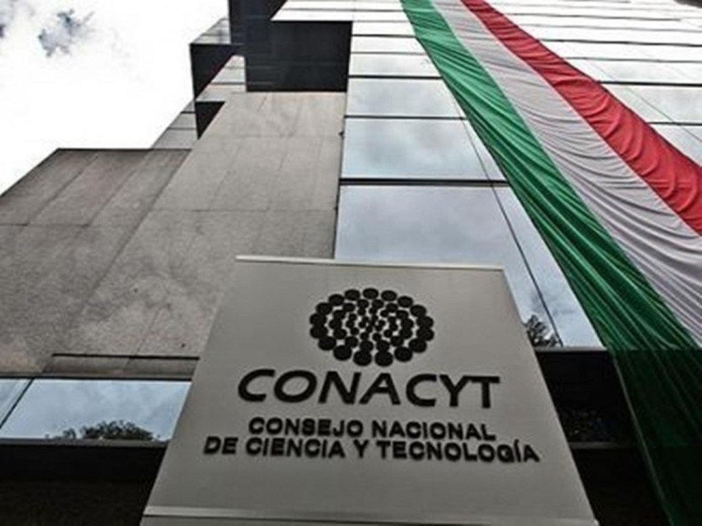 Conacyt cesa a otro director de un CPI
