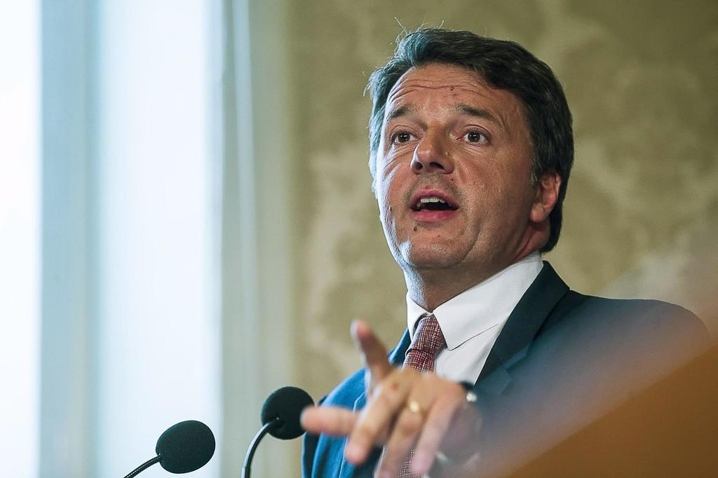 Abandona Matteo Renzi partido; sacude la política italiana