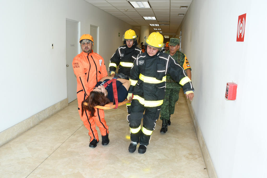 Realizan macrosimulacro de rescate en Torreón