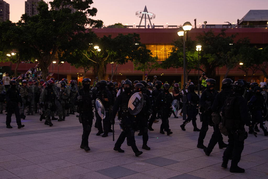 Policía de Hong Kong blinda el aeropuerto ante protestas