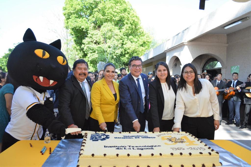 Celebra el Tec Laguna su 54 aniversario